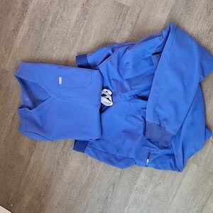 Zamora figs scrub set